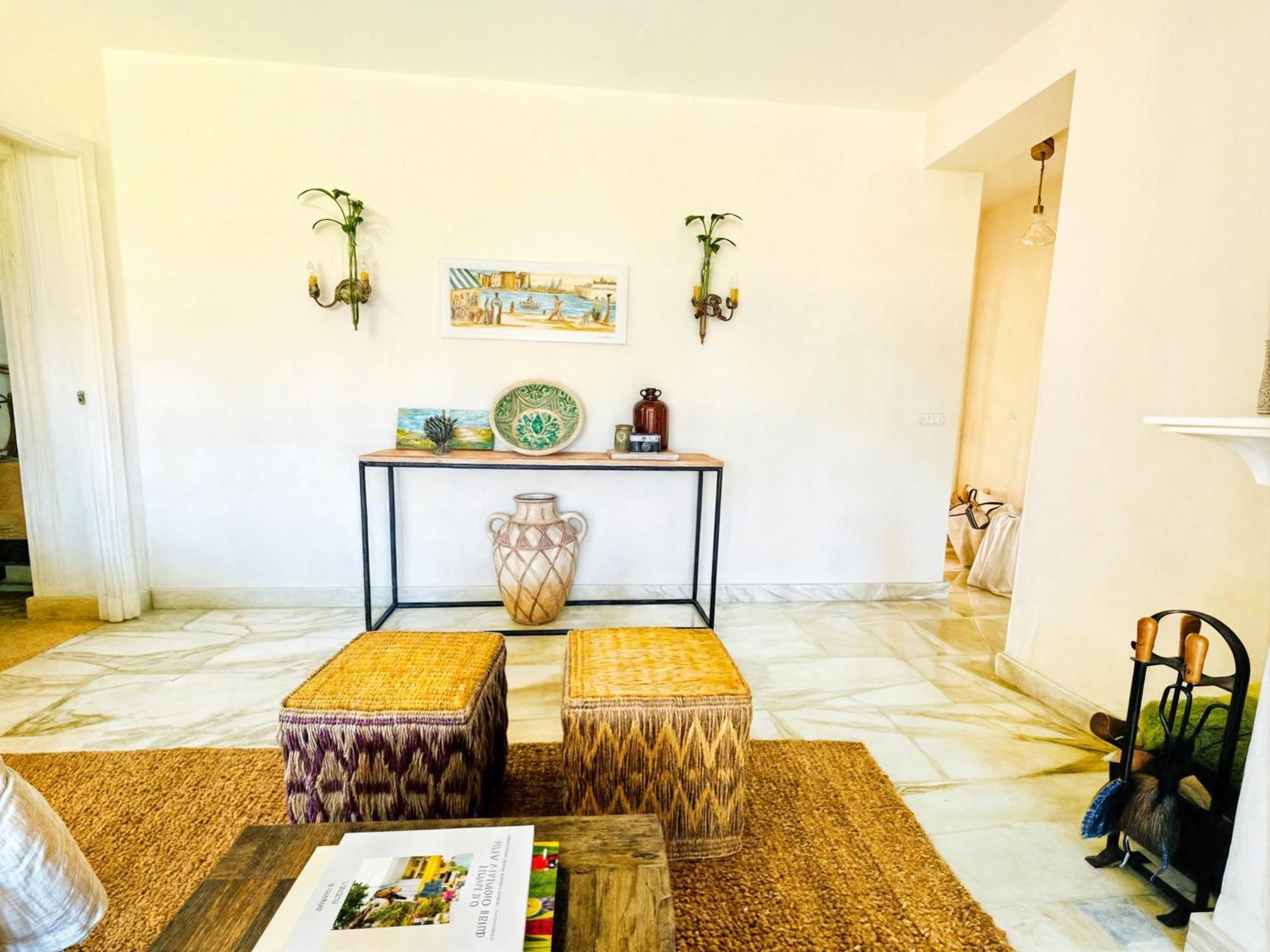 Villa Alfredo - Private Pool Next To The Beach エステポナ エクステリア 写真